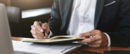 La importancia de leer un contrato antes firmarlo
